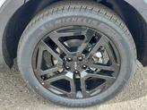 Thumbnail of 2025 Glacial White Pearl Kia Telluride