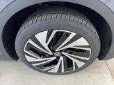 Thumbnail of 2025 PURE GRAY W/ BLACK ROOF Volkswagen ID.4