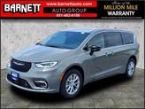 Photo of 2025 Ceramic Gray Clearcoat Chrysler Pacifica