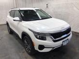 Thumbnail of 2023 Snow White Pearl Kia Seltos