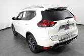 Thumbnail of 2019 Pearl White Tricoat Nissan Rogue