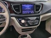 Thumbnail of 2020 Bright White Clearcoat Chrysler Pacifica