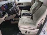 Thumbnail of 2020 Bright White Clearcoat Chrysler Pacifica