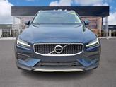Thumbnail of 2020 Blue Volvo V60 Cross Country