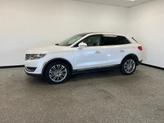 Thumbnail of 2016 White Platinum Clearcoat Metallic Lincoln MKX