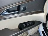 Thumbnail of 2016 White Platinum Clearcoat Metallic Lincoln MKX