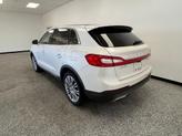 Thumbnail of 2016 White Platinum Clearcoat Metallic Lincoln MKX