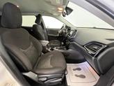 Thumbnail of 2020 Bright White Clearcoat Jeep Cherokee