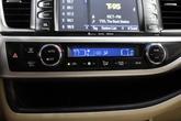 Thumbnail of 2016 Blizzard Pearl Toyota Highlander