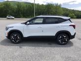 Thumbnail of 2025 Snow White Pearl Kia Seltos