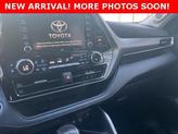 Thumbnail of 2020 Blizzard Pearl Toyota Highlander