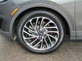 Thumbnail of 2020 Magnetic Gray Lincoln Nautilus