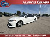 Photo of 2018 Super White Toyota Camry