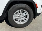 Thumbnail of 2023 Bright White Clearcoat Jeep Grand Cherokee