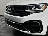 Thumbnail of 2021 Pure White Volkswagen Atlas Cross Sport