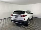 Thumbnail of 2021 Snow White Pearl Kia Seltos