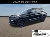 Photo of 2023 Black Metallic Ford Explorer