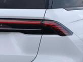 Thumbnail of 2025 White Platinum Clearcoat Metallic Lincoln Nautilus
