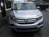 Thumbnail of 2017 Lunar Silver Metallic Honda Pilot