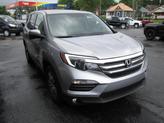 Thumbnail of 2017 Lunar Silver Metallic Honda Pilot