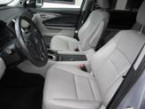 Thumbnail of 2017 Lunar Silver Metallic Honda Pilot