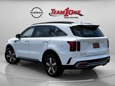 Thumbnail of 2022 Glacial White Pearl Kia Sorento