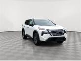 Thumbnail of 2025 Everest White Pearl Nissan Rogue