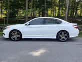 Thumbnail of 2016 White Orchid Pearl Honda Accord
