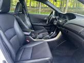 Thumbnail of 2016 White Orchid Pearl Honda Accord