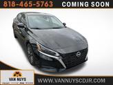Photo of 2023 Super Black Nissan Altima