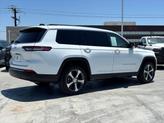 Thumbnail of 2023 Bright White Clearcoat Jeep Grand Cherokee L