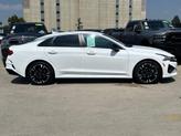 Thumbnail of 2022 Glacial White Pearl Kia K5