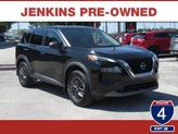 Photo of 2022 Black Nissan Rogue
