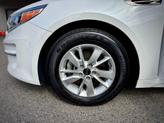 Thumbnail of 2017 Snow White Pearl Kia Optima