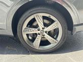 Thumbnail of 2024 Makalu Gray Genesis GV70