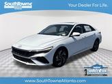 Photo of 2025 White Hyundai ELANTRA
