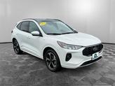 Thumbnail of 2023 Star White Metallic Tri-Coat Ford Escape