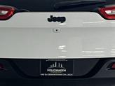 Thumbnail of 2018 Bright White Clearcoat Jeep Cherokee
