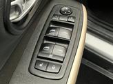 Thumbnail of 2018 Bright White Clearcoat Jeep Cherokee