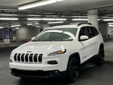 Thumbnail of 2018 Bright White Clearcoat Jeep Cherokee