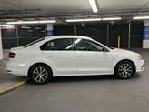 Thumbnail of 2016 Pure White Volkswagen Jetta