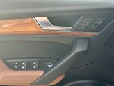 Thumbnail of 2022 Navarra Blue Metallic Audi Q5