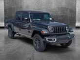 Thumbnail of 2025 Granite Crystal Metallic Clearcoat Jeep Gladiator