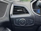 Thumbnail of 2016 INGOT SILVER METALLIC Ford Edge