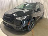 Thumbnail of 2026 Diamond Black Crystal Pearlcoat Chrysler Pacifica