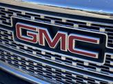 Thumbnail of 2018 Onyx Black GMC Sierra 2500
