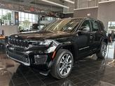 Thumbnail of 2025 Diamond Black Crystal Pearlcoat Jeep Grand Cherokee