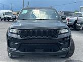 Thumbnail of 2023 Diamond Black Crystal Pearlcoat Jeep Grand Cherokee