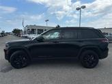 Thumbnail of 2023 Diamond Black Crystal Pearlcoat Jeep Grand Cherokee
