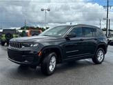Thumbnail of 2025 Diamond Black Crystal Pearlcoat Jeep Grand Cherokee